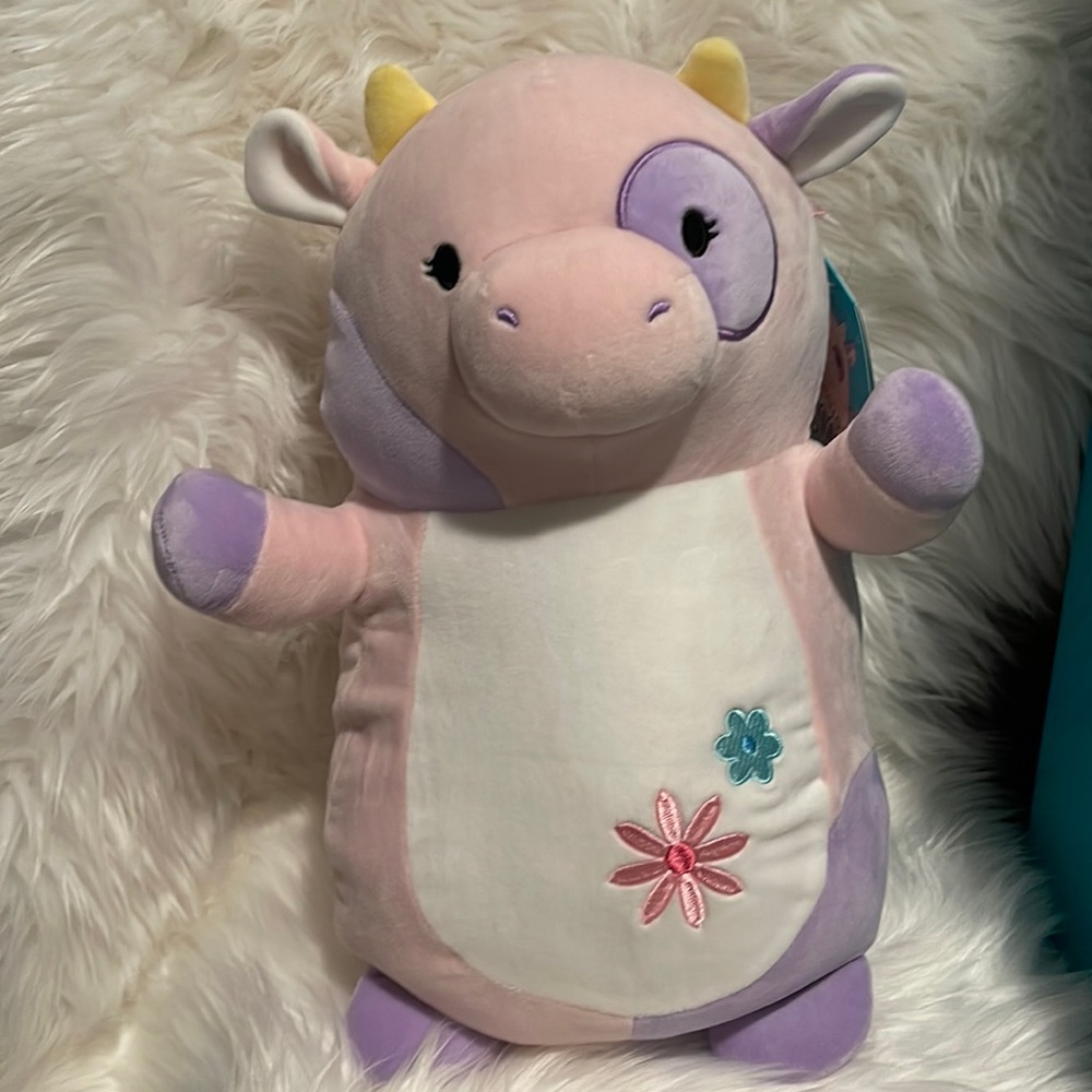Squishmallow- 14" patty hugmee